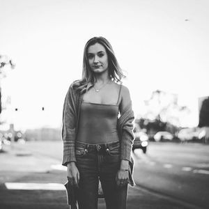 Meet your Posher, Whitney